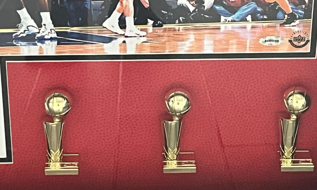 Michael Jordan Signed Last Shot Photo UDA Certified Custom Frame