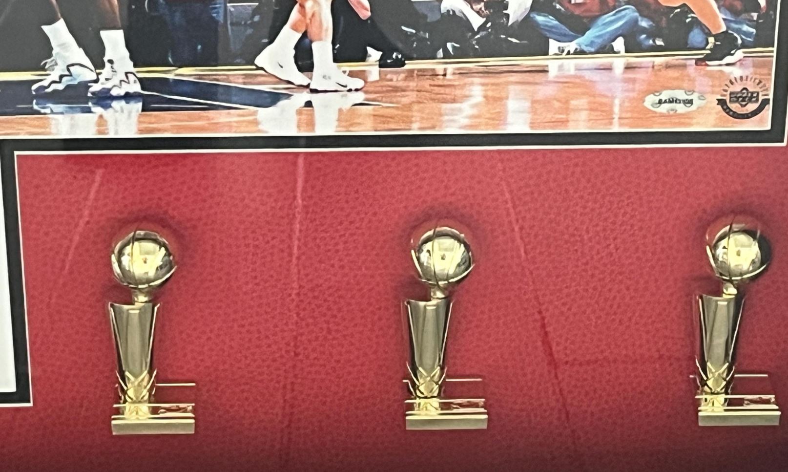 Michael Jordan Signed Last Shot Photo UDA Certified Custom Frame