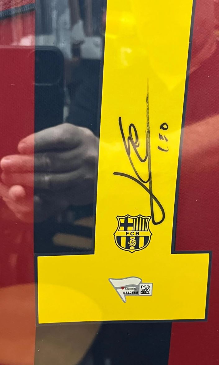 Barcelona  Pro Authentic Jersey Signed by Lionel Messi. Custom Framed